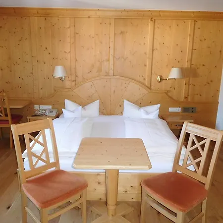 Hotell Kirchenwirt Kirchberg in Tirol