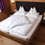 호텔 Kirchenwirt 3*